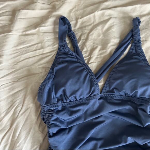 SALE💝 Athleta One Piece Swimsuit - Picture 5 of 8